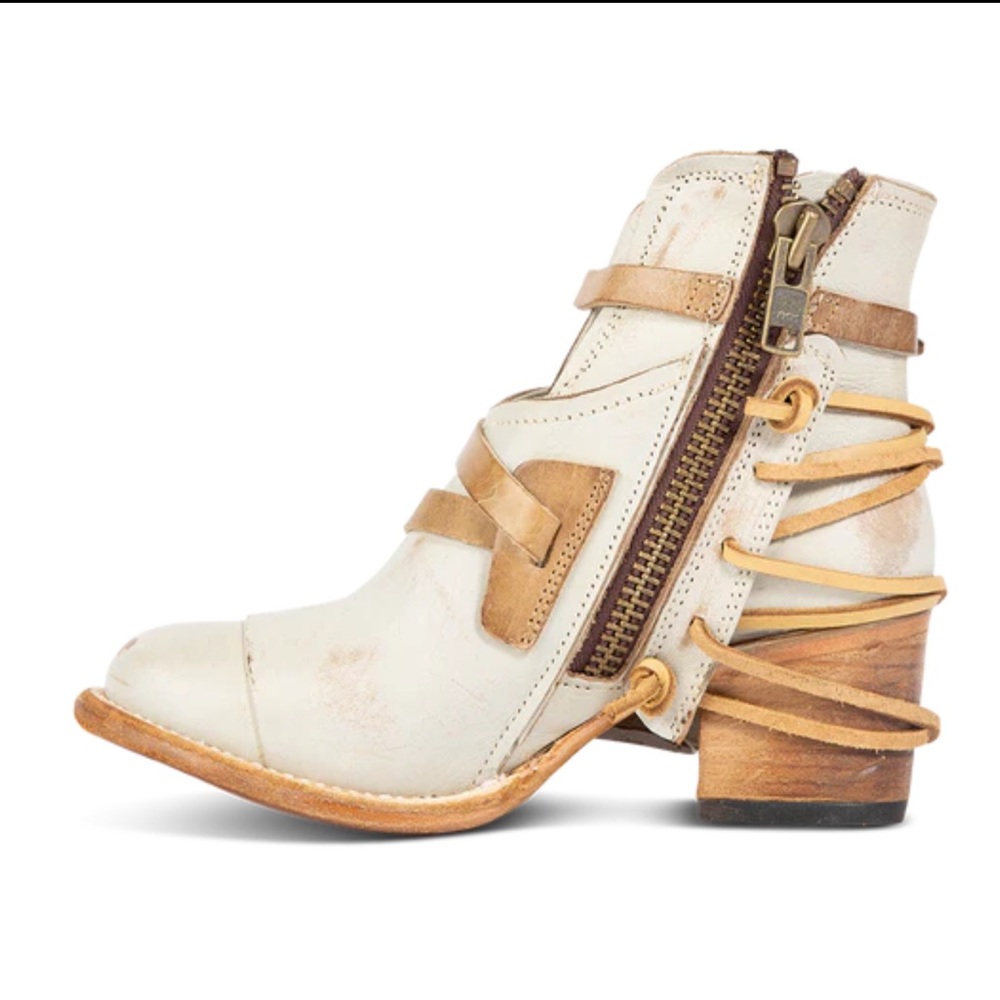 Women’s FREEBIRD Crue distressed leather boots- Ice. Size 9 - Picture 2 of 11